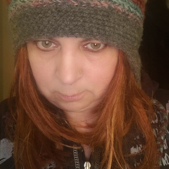 Meet your Posher, Torie - Picture 2 of 2